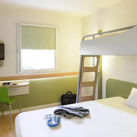 Отель Ibis Budget Сент-Арну